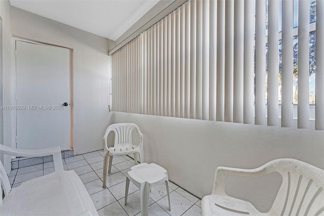 330 SE 2nd St 103G, Hallandale Beach, FL 33009