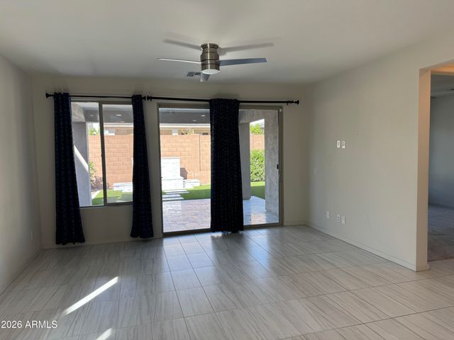 3540 E TINA Drive, Phoenix, AZ 85050