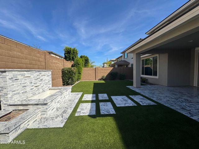 3540 E TINA Drive, Phoenix, AZ 85050