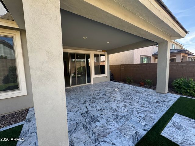 3540 E TINA Drive, Phoenix, AZ 85050