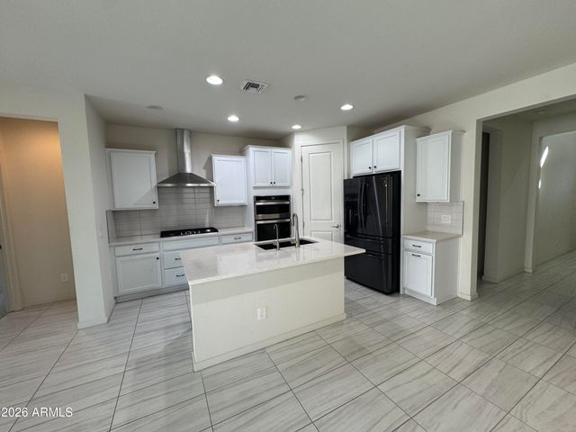 3540 E TINA Drive, Phoenix, AZ 85050