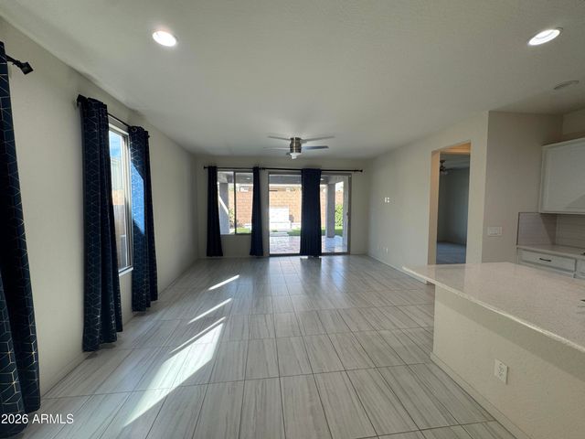 3540 E TINA Drive, Phoenix, AZ 85050