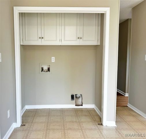 2933 Willow Lane Drive, Montgomery, AL 36109