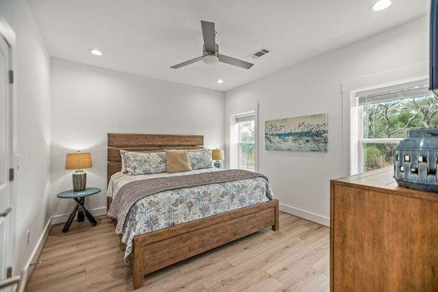 96 Circle Hook, Port O Connor, TX 77982