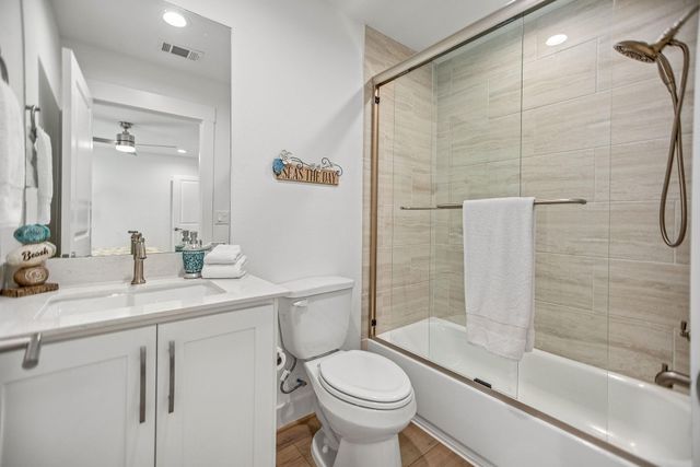 96 Circle Hook, Port O Connor, TX 77982