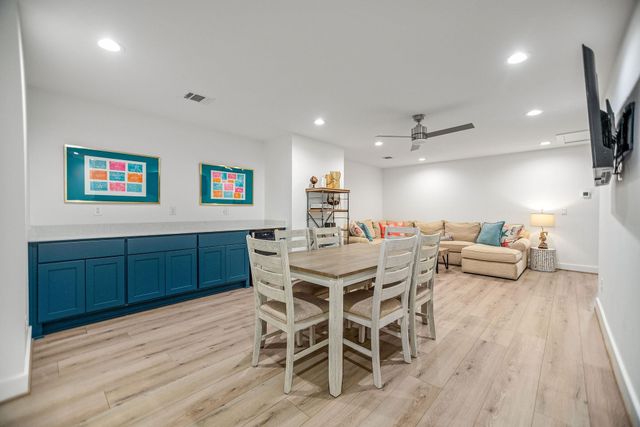 96 Circle Hook, Port O Connor, TX 77982