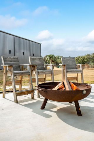 96 Circle Hook, Port O Connor, TX 77982