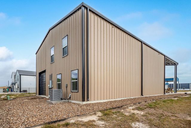 96 Circle Hook, Port O Connor, TX 77982