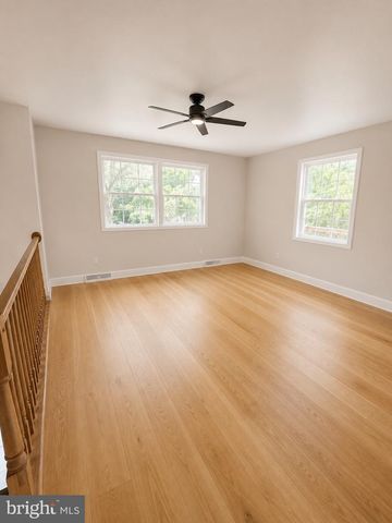 1354 MOYER RD, Annapolis, MD 21403