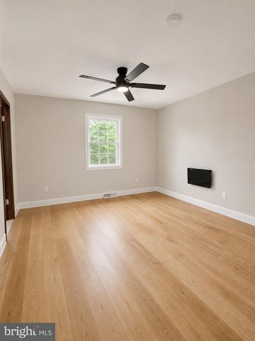 1354 MOYER RD, Annapolis, MD 21403