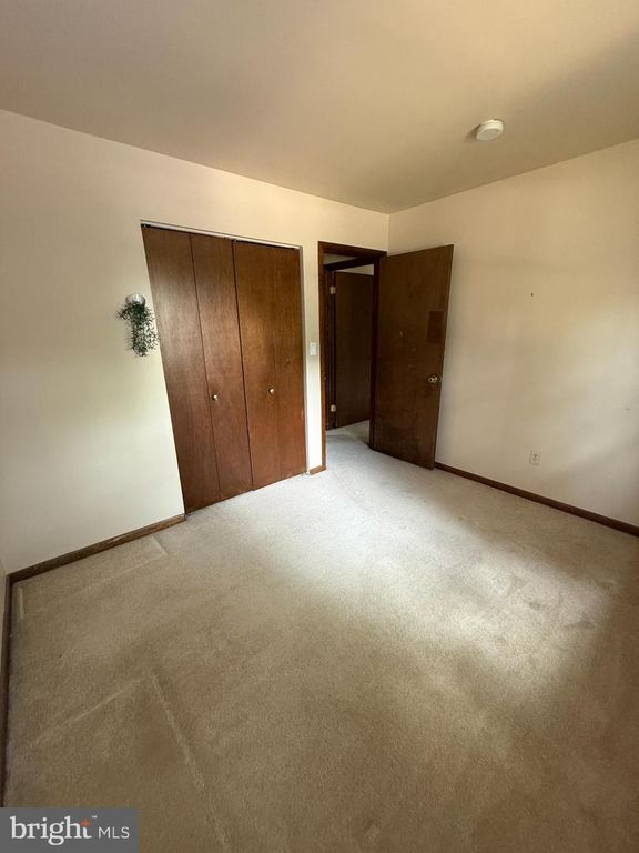 Image 17 of property listing at 1354 MOYER RD, Annapolis, MD 21403