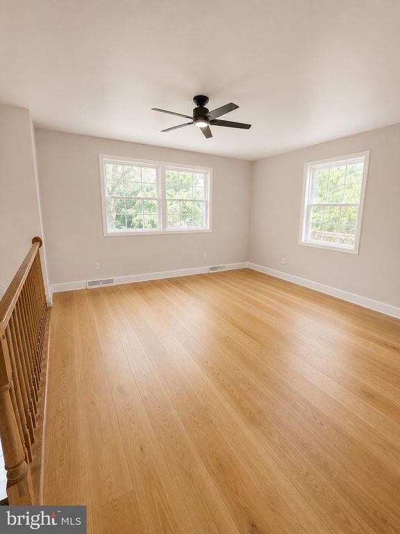 Image 26 of property listing at 1354 MOYER RD, Annapolis, MD 21403