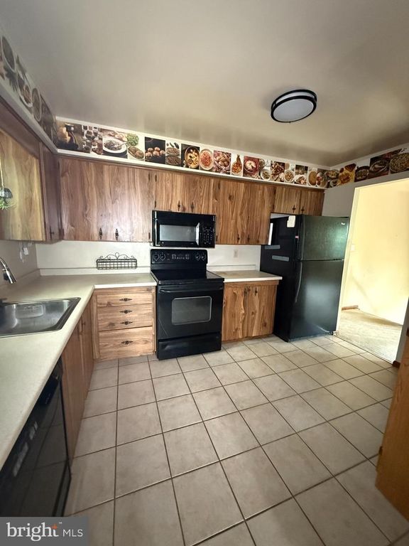 Image 8 of property listing at 1354 MOYER RD, Annapolis, MD 21403