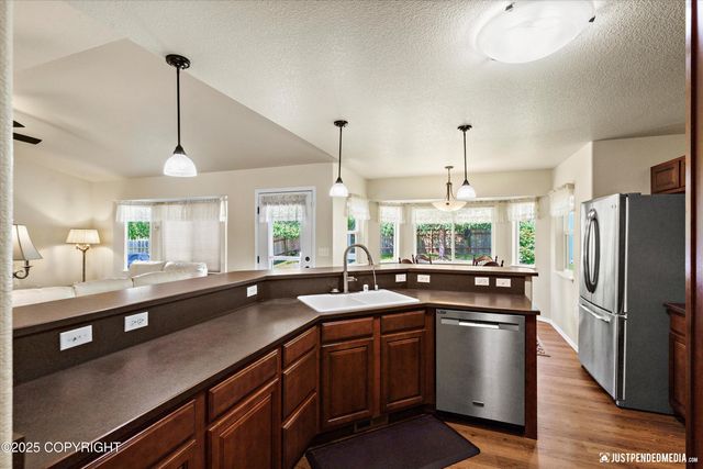 3755 E Baylor Circle, Wasilla, AK 99654