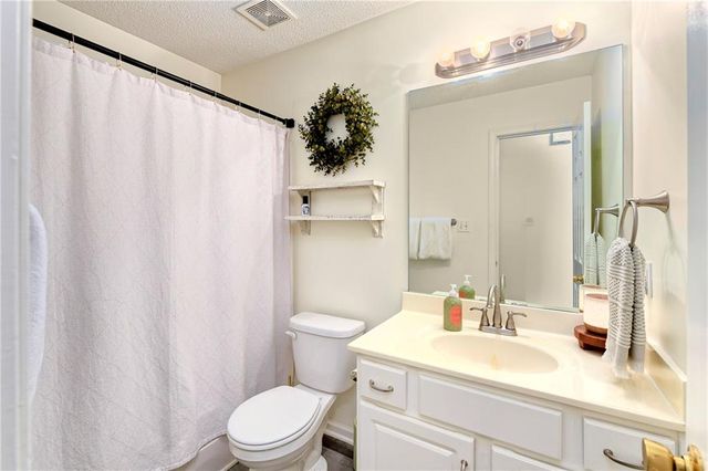 2925 Spring Garden Street, Leavenworth, KS 66048