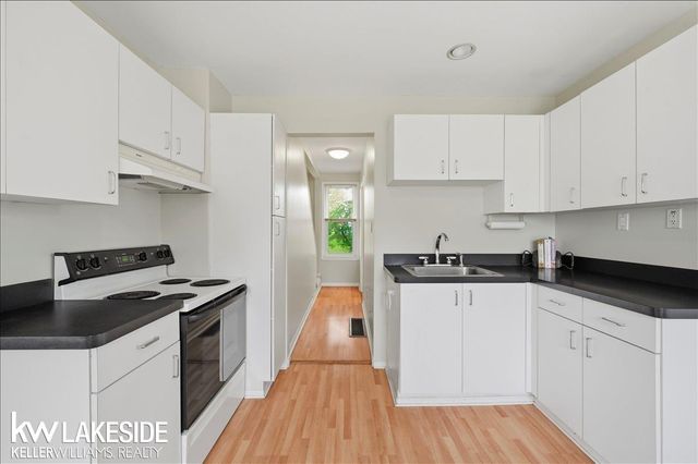 8222 Devon Drive, Shelby Twp, MI 48317