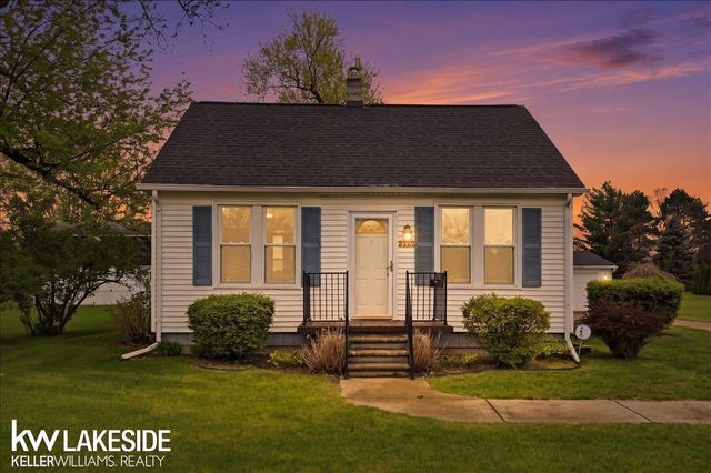 8222 Devon Drive, Shelby Twp, MI 48317
