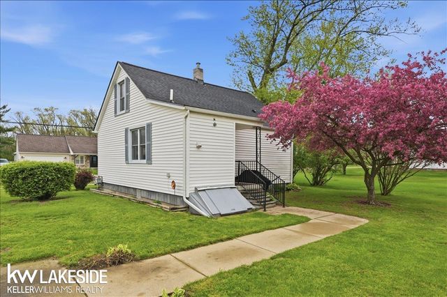 8222 Devon Drive, Shelby Twp, MI 48317