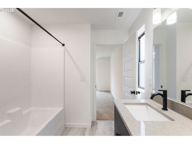 5008 Ne 113TH Loop, Vancouver, WA 98686