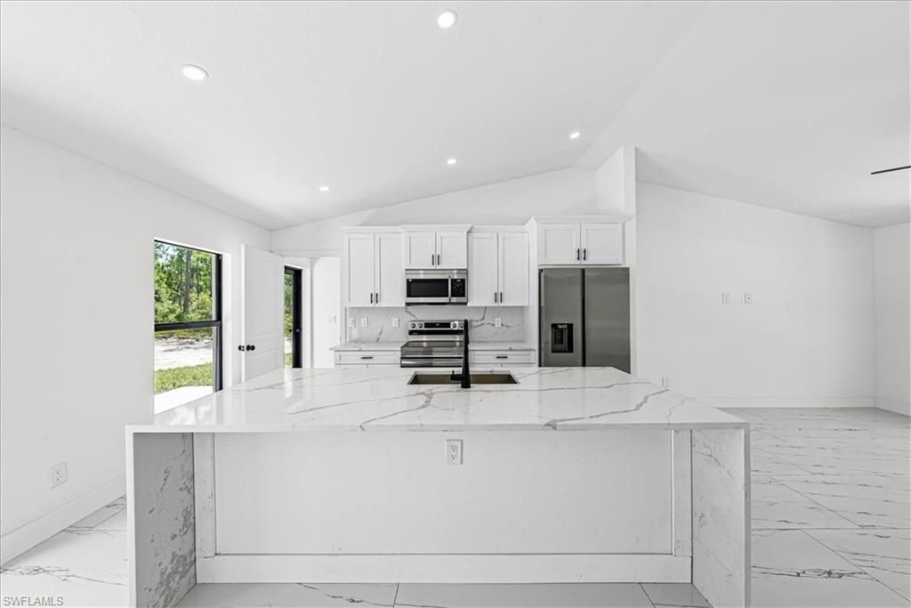 7644 19th TER, LABELLE, FL 33935 — photo 5