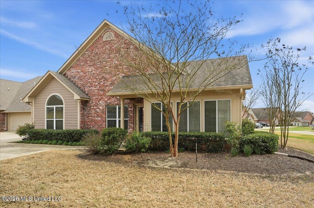 620 Sweetwater Drive, Pearl, MS 39208