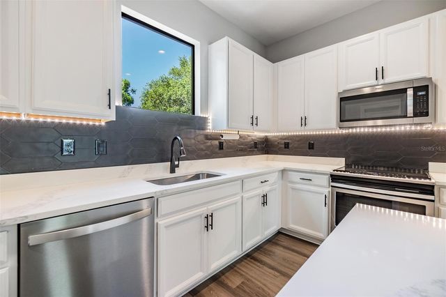 1302 W CARMEN STREET 1, Tampa, FL 33606