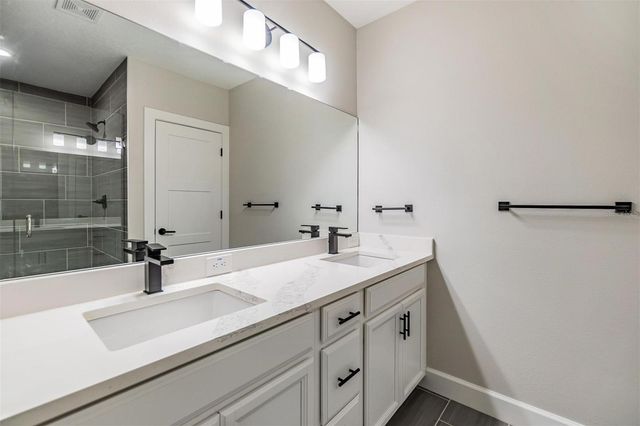 1302 W CARMEN STREET 1, Tampa, FL 33606