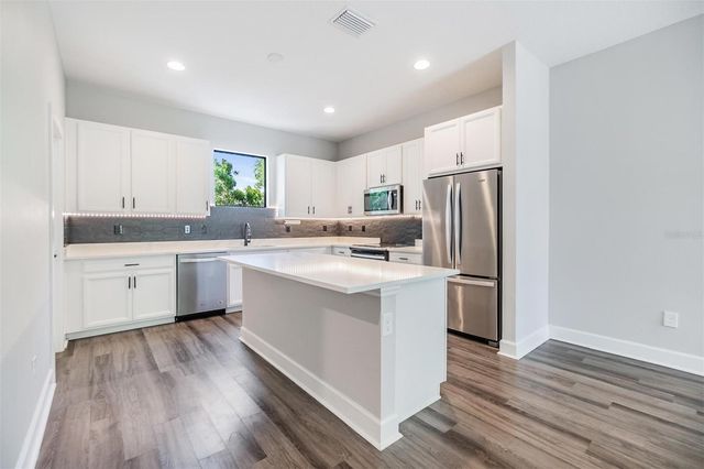 1302 W CARMEN STREET 1, Tampa, FL 33606