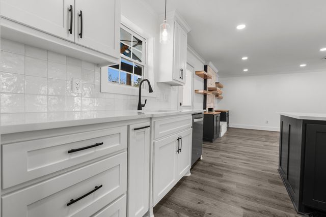 3456 Meadowdale, Flint, TX 75762