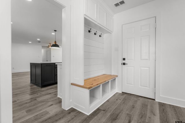 3456 Meadowdale, Flint, TX 75762