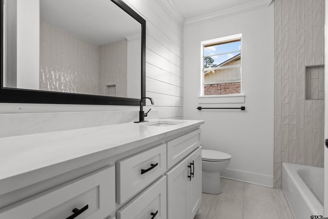 3456 Meadowdale, Flint, TX 75762