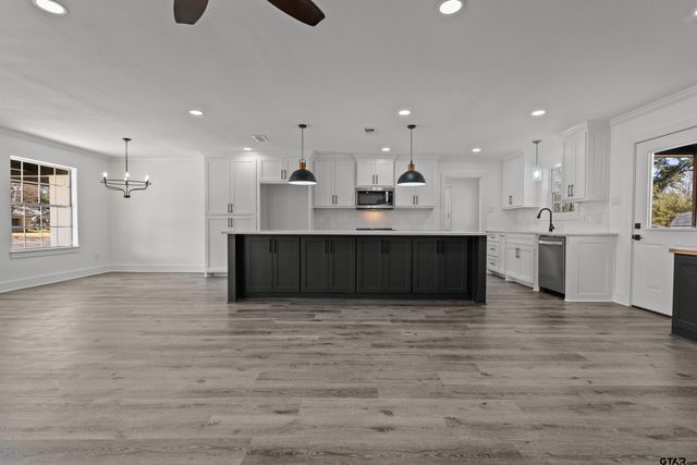 3456 Meadowdale, Flint, TX 75762