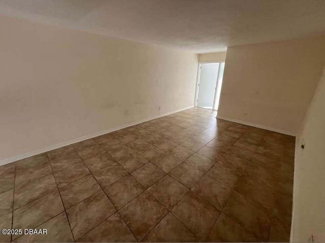 305 Ridge Blvd Apt 212, South Daytona, FL 32119