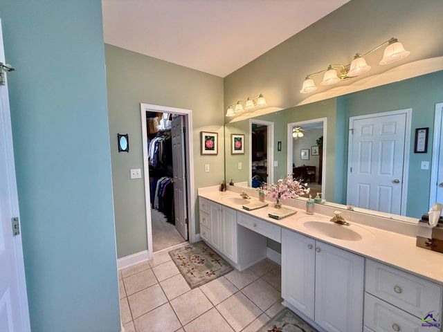 605 Victoria Circle, Warner Robins, GA 31088