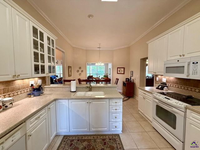 605 Victoria Circle, Warner Robins, GA 31088