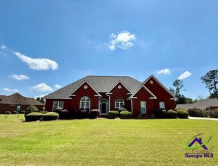 605 Victoria Circle, Warner Robins, GA 31088