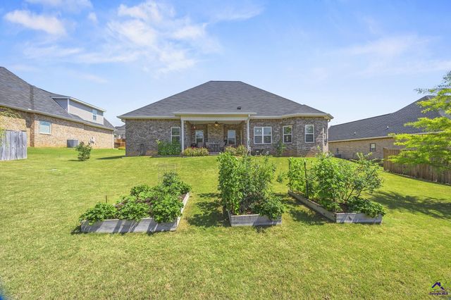 504 Falls Drive, Bonaire, GA 31005