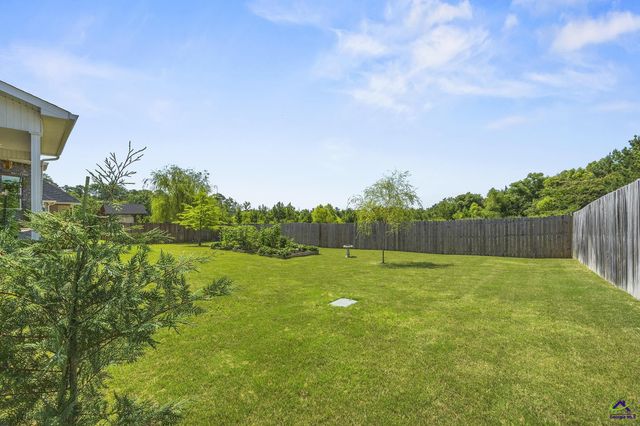 504 Falls Drive, Bonaire, GA 31005