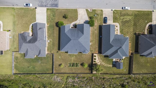 504 Falls Drive, Bonaire, GA 31005