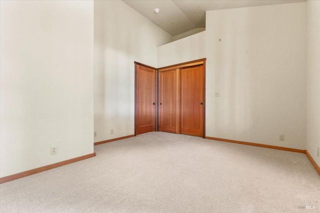 12076 Cloud Ridge Rd, Healdsburg, CA 95448