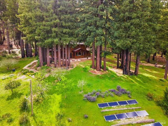 12076 Cloud Ridge Rd, Healdsburg, CA 95448