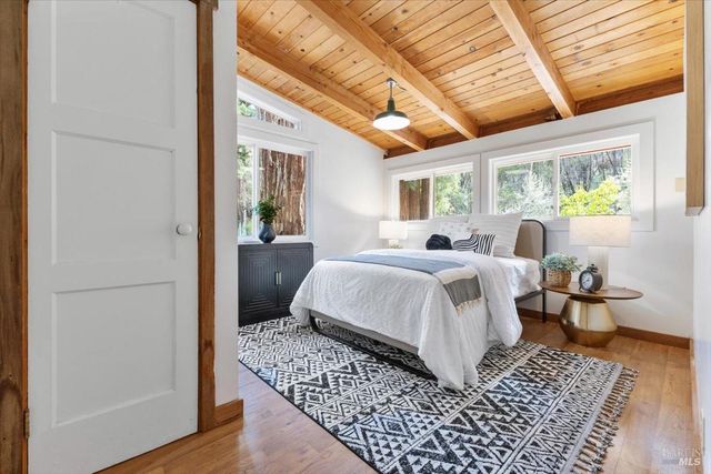 12076 Cloud Ridge Rd, Healdsburg, CA 95448