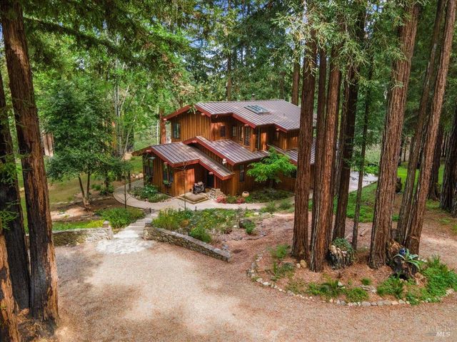 12076 Cloud Ridge Rd, Healdsburg, CA 95448