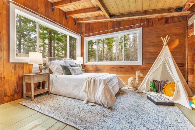 12076 Cloud Ridge Rd, Healdsburg, CA 95448