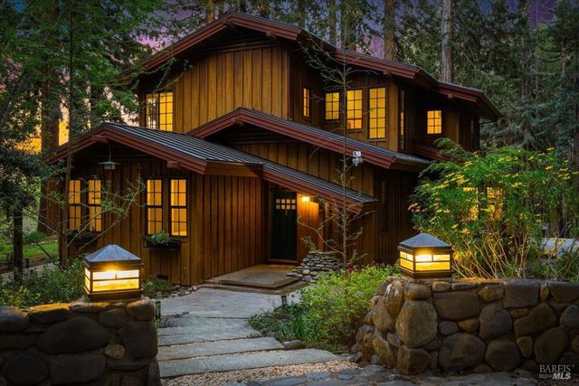 12076 Cloud Ridge Rd, Healdsburg, CA 95448