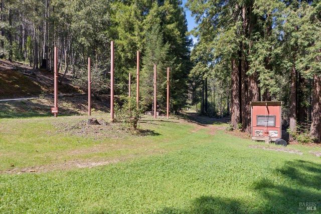 12076 Cloud Ridge Rd, Healdsburg, CA 95448