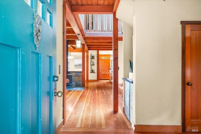 12076 Cloud Ridge Rd, Healdsburg, CA 95448