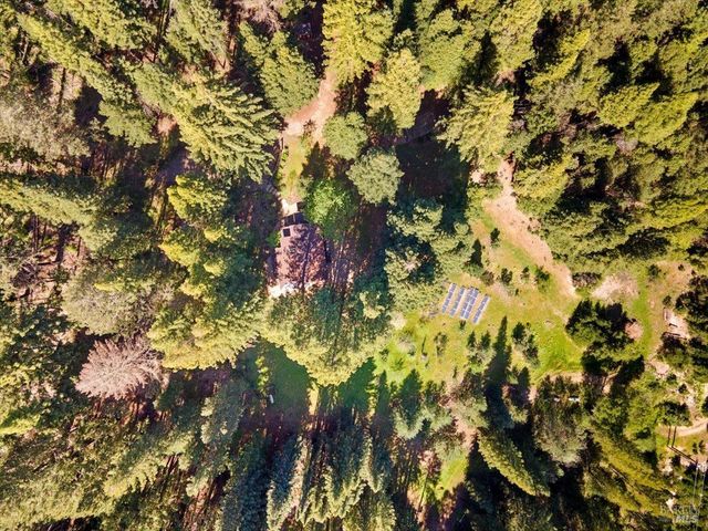 12076 Cloud Ridge Rd, Healdsburg, CA 95448