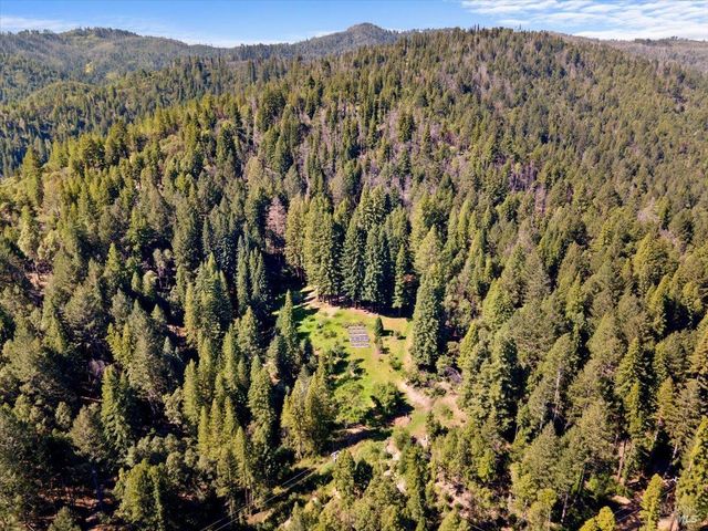 12076 Cloud Ridge Rd, Healdsburg, CA 95448