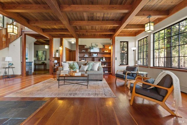 12076 Cloud Ridge Rd, Healdsburg, CA 95448